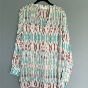 Women’s light weight blouse